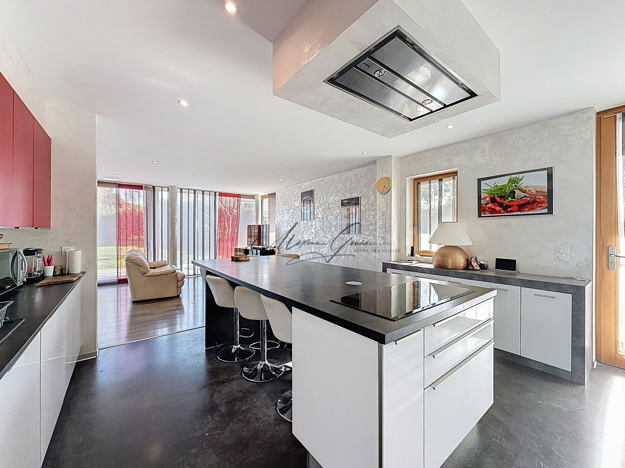 Maison d'architecte -- 4 chambres  -- Terrain 911 m2